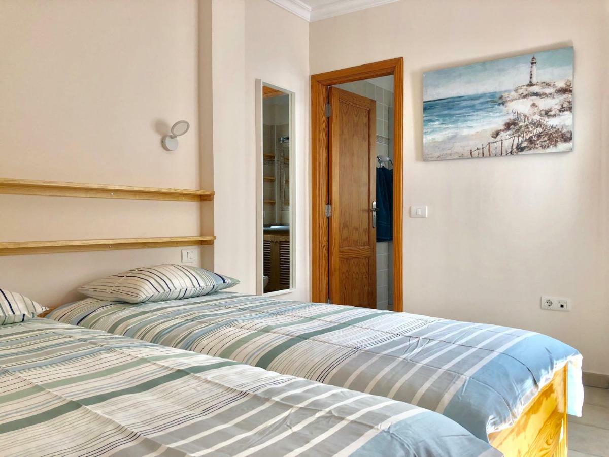 Apartamentos El Faro Puerto De Naos Exterior foto